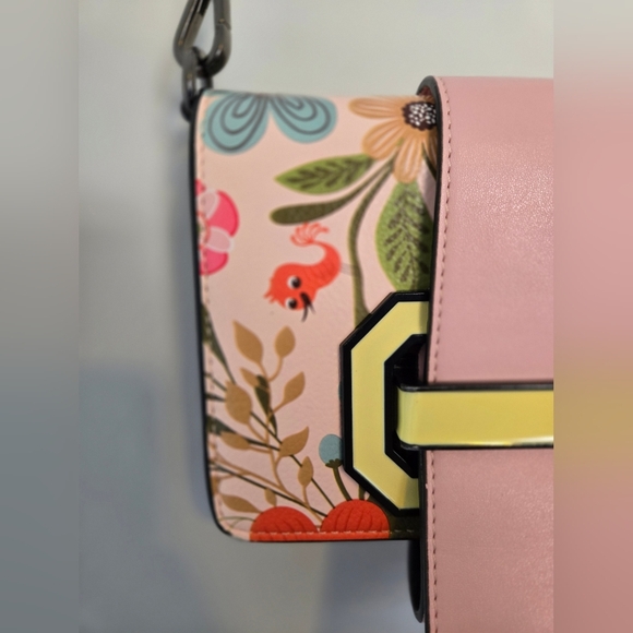 Vintage-Inspired Carnete Pastel Pink Floral Vegan Small Crossbody Purse - Picture 9 of 11
